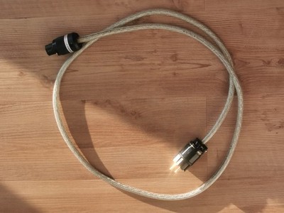 Synergistic Research Tesla Synergistic Research Tesla SE  Netzkabel Länge 1,95 m