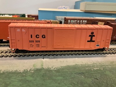 ICG 535535 50  Ext Post Boxcar Accurail 5649 Illinois Central Gulf Kit built