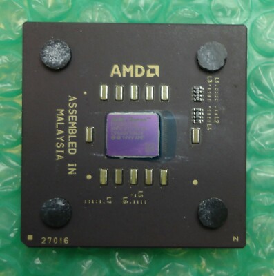 AMD Duron D900AUT1B 900MHz Sockel 462/A Prozessor - Vintage Keramik 