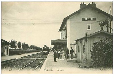 77.HERICY.n°205.LA Gare.train