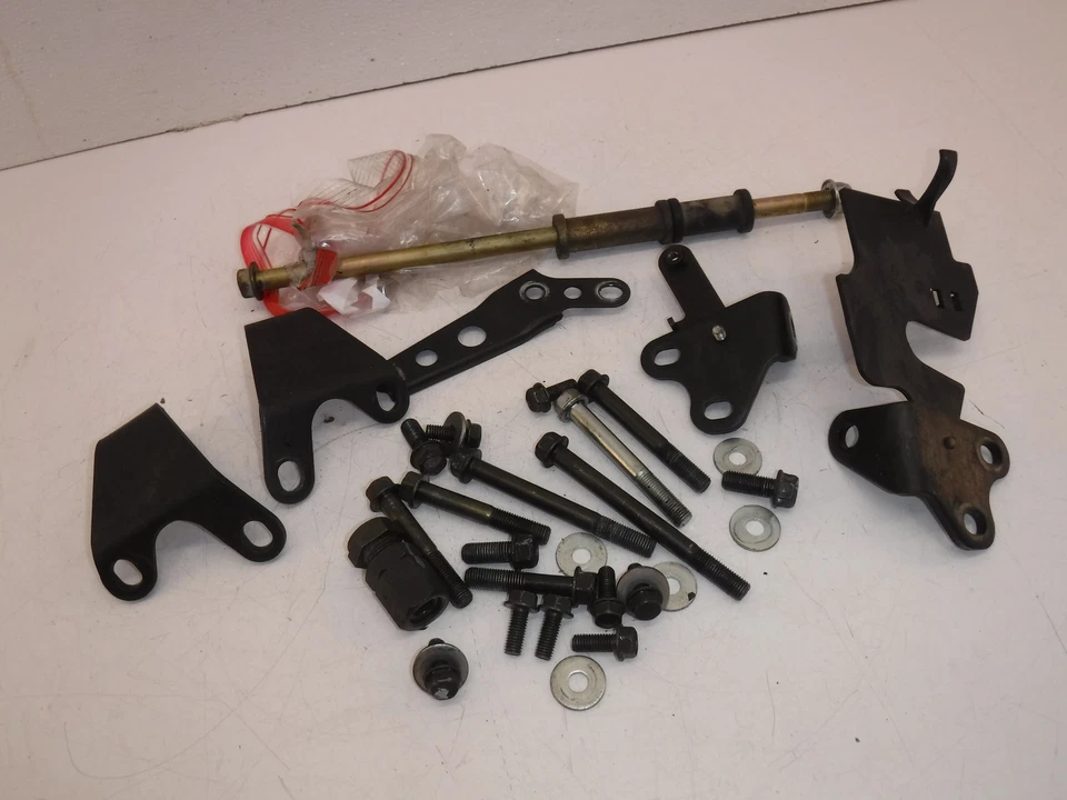 1995 honda st1100 ENGINE MOTOR MOUNT STAY BRACKETS BOLT SET PARTS LOT - Image 4 of 4