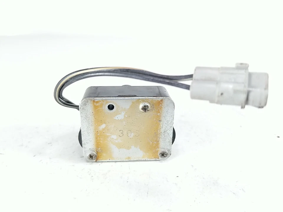 01-03 Suzuki GSXR 600 Exhaust Servo Motor - Image 2 of 4