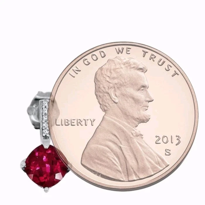 Nuevo en caja Pendientes Helzberg Creados en Laboratorio Rubí y Zafiro Blanco Plata de Ley Foto 3 de 4