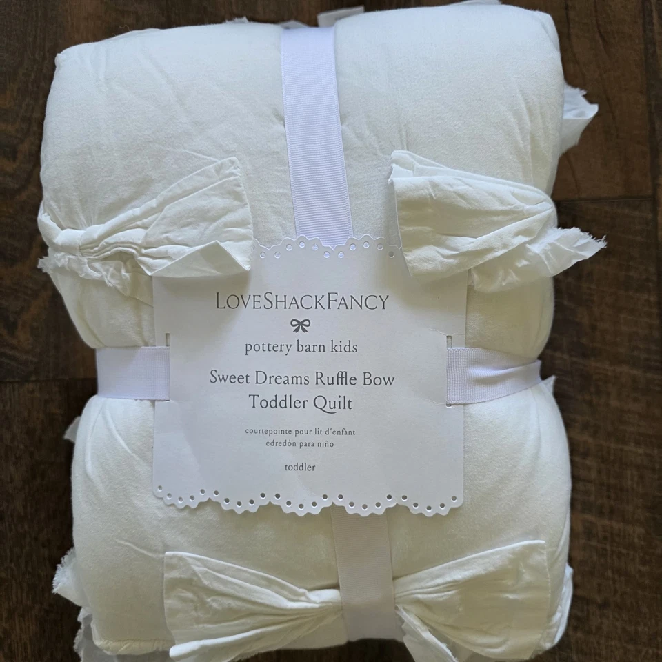 Edredón para bebé Pottery Barn Kids LoveShackFancy Sweet Dreams con volantes Foto 2 de 2