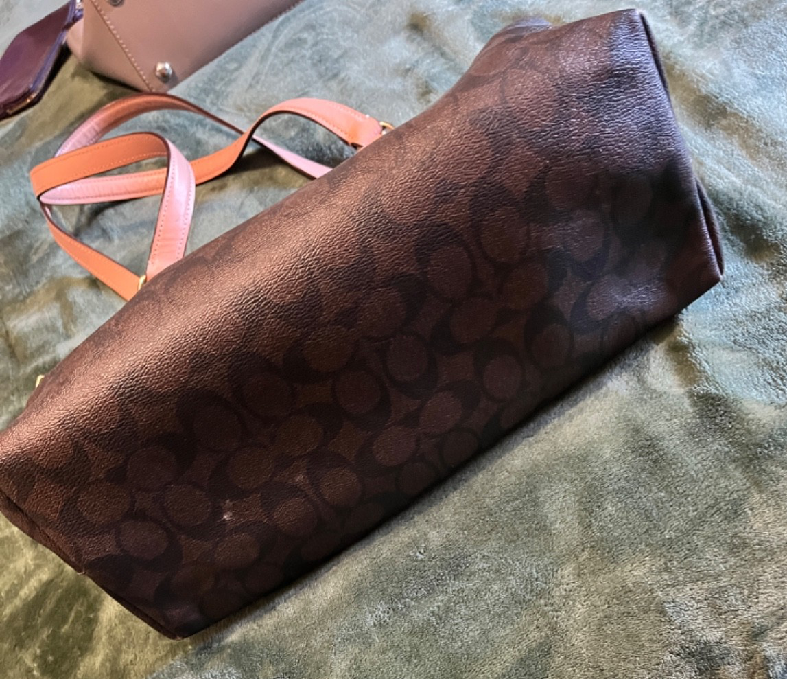 COACH ダークブラウン（ぴぃちゃん） Coach Tote Shoulder Bag Dark Brown w/ Peachy Pink Straps & liner
