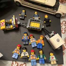Lego City 60104 Airport Passenger Terminal With Extras - Limo Missing Figures
