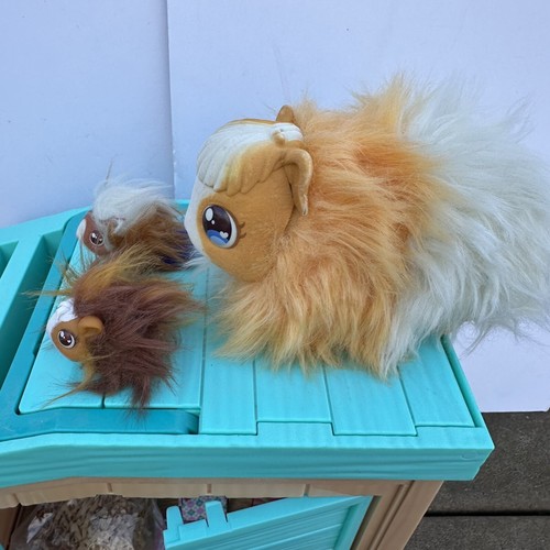 Little Live Pets Mama Surprise Soft Interactive Mamma cavia con capanna, neonati - Foto 16 di 24
