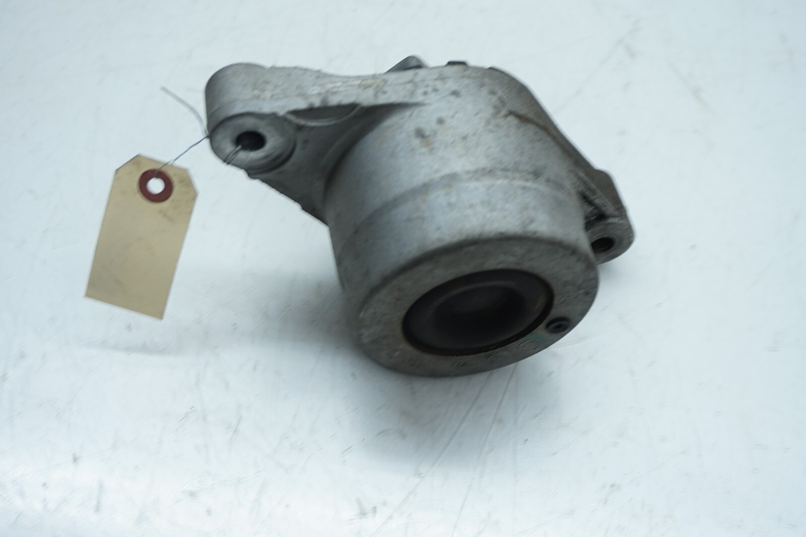 2014-2019 Maserati Ghibli OEM Right Front Motor Engine Mount 06700048710