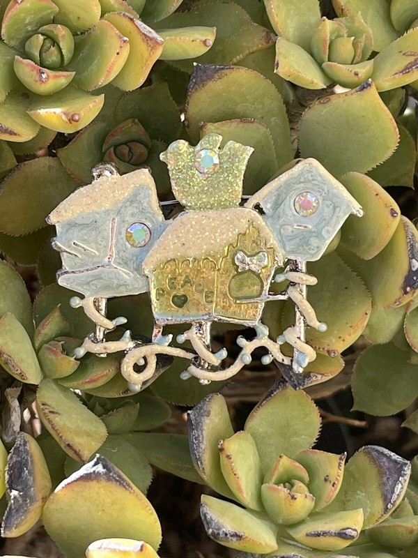 Rare Vintage Kenneth Cole Bird House Winter Rhinestone Enamel Pin Brooch