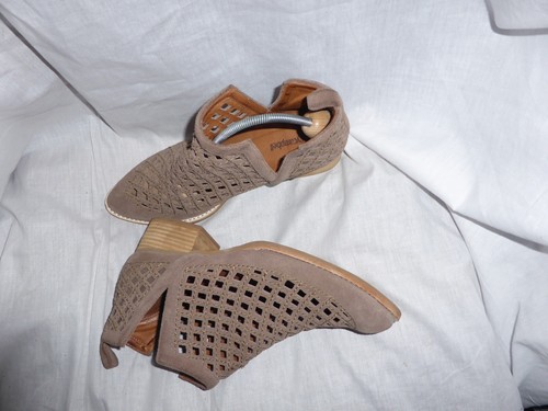JEFFREY CAMPBELL WOMEN BROWN LEATHER BASKET ANKLE BOOT SIZE UK 7 EU 40 VGC - Picture 23 of 23