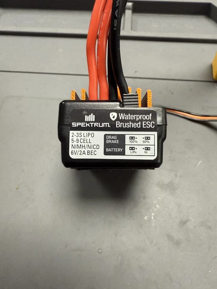 AXIAL Base Camp V2 Slickrock Motor and ESC Combo XT-60 Connector - Image 2 of 3