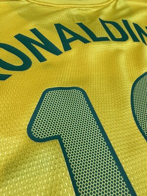 2012/13 Brazil Home Jersey #10 Ronaldinho Medium NIKE Soccer