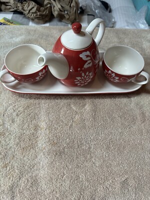 Hues N  Brews Tea Set