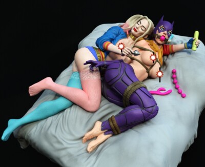 Batgirl und Harley Quinn im Bett, sexy Pin-Up, 3D Druck, Figur, Statue, UNBEMALT