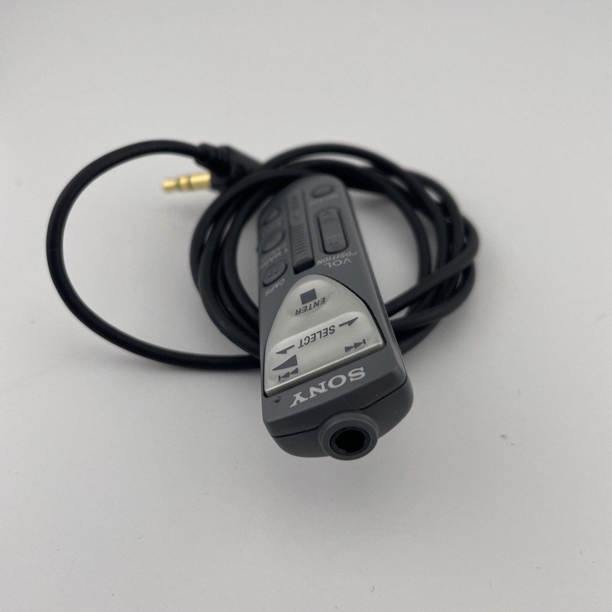 SONY MZ-E35 MD Walkman MiniDisc Player Silver Remote RM-MZ35 Boîtier de