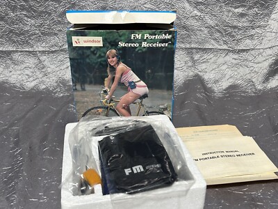 Vintage Windsor FM Portable Stereo Receiver Model ST-1650 Complete in Box 