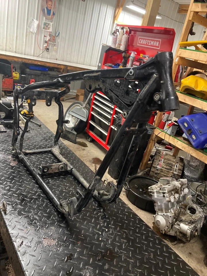 08 Harley Davidson FXSTB Softail Night Train frame chassis - Image 3 of 4