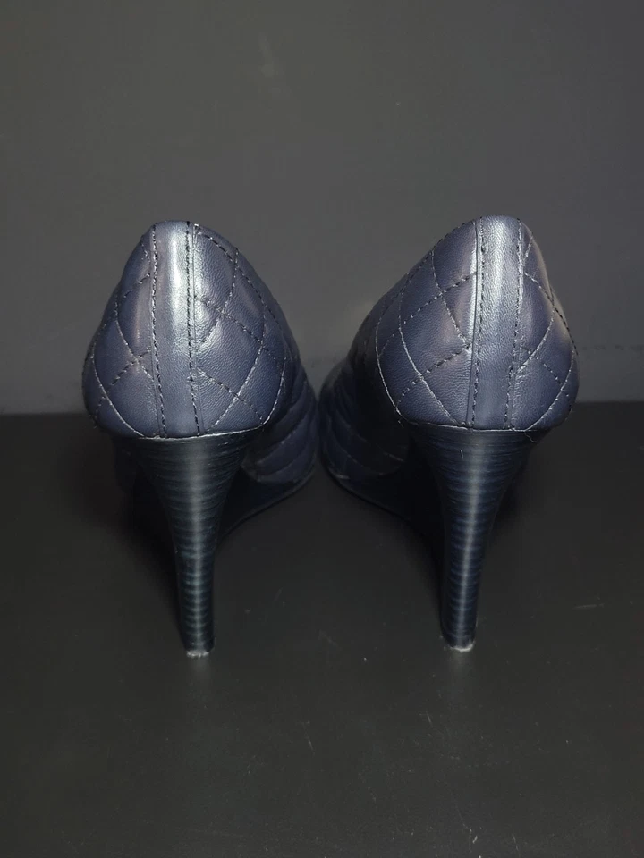 Tory Burch Kaitlin Cuña Acolchada Oro Puntera Bomba Cuero Azul 9 M  Foto 3 de 4