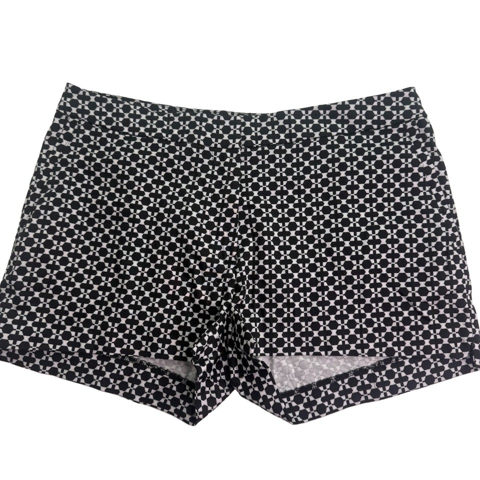 H&M Size 10 Dress Shorts Black White Geo Metric Mid Rise Above Knee Pockets