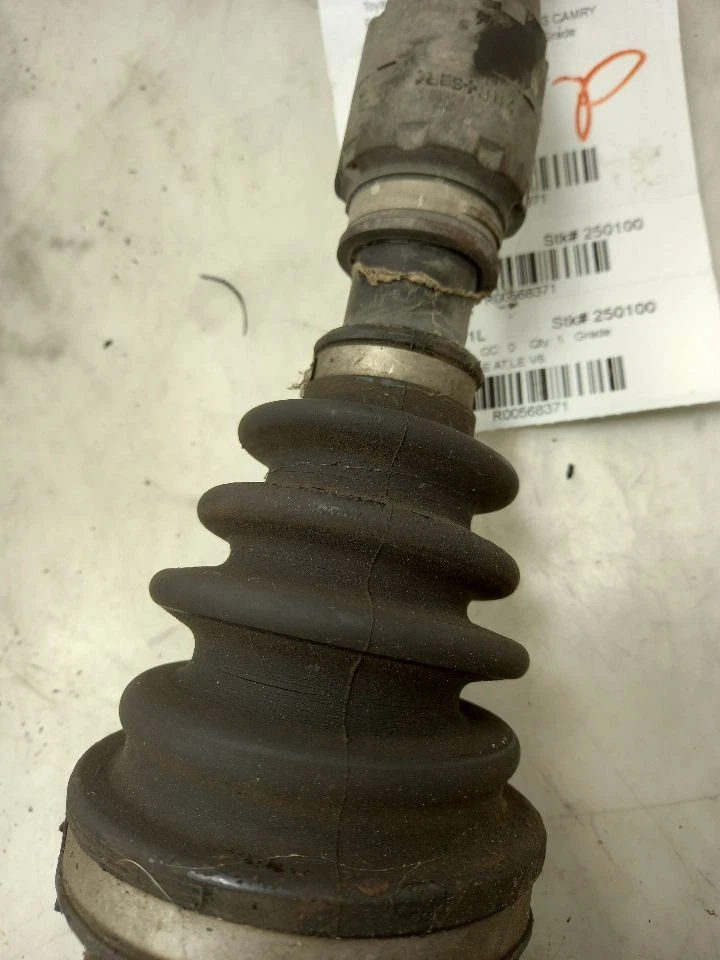 02 03 TOYOTA CAMRY LE EJE DELANTERO IZQUIERDO Foto 4 de 4