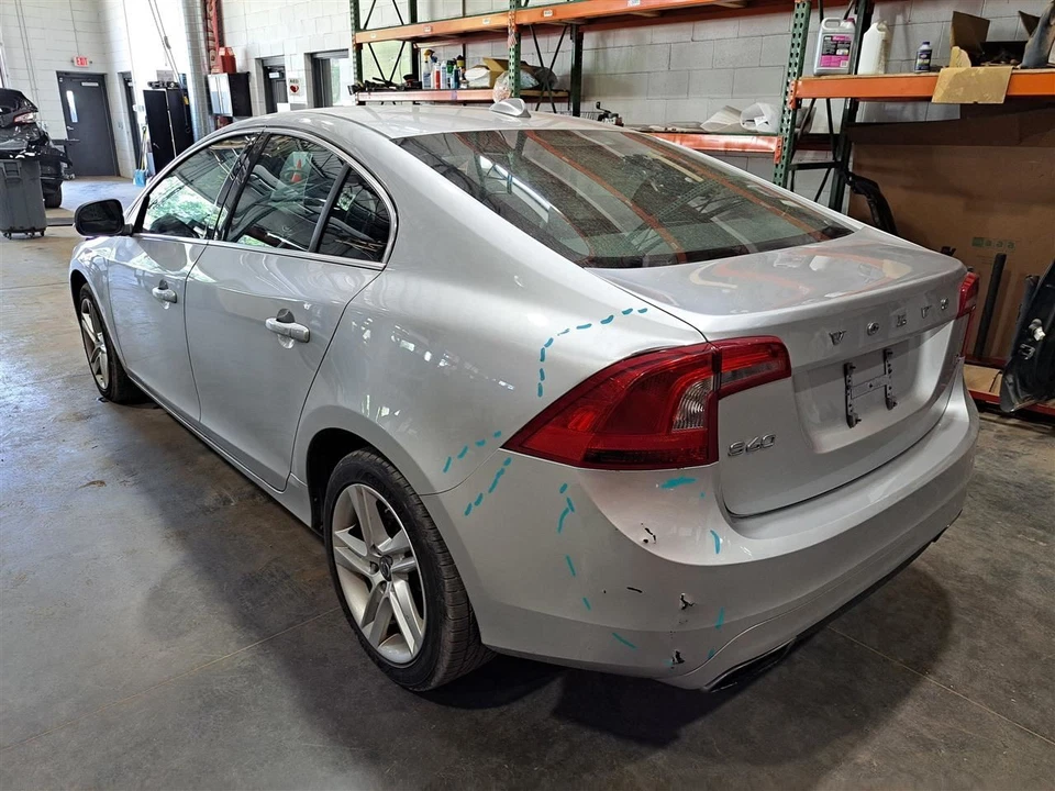 Lámpara trasera lateral pasajero Rh 2014 S60 Sku#4186608 Foto 4 de 4