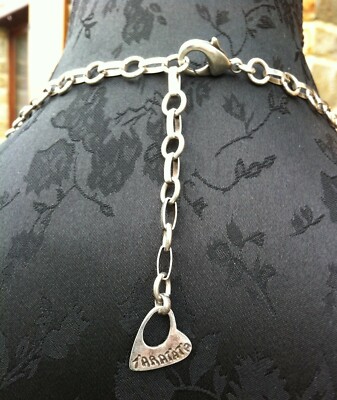 Collier Vintage Signé TARATATA - Collection 'Sent Bon' - Pendentif Personnage Émaillé
