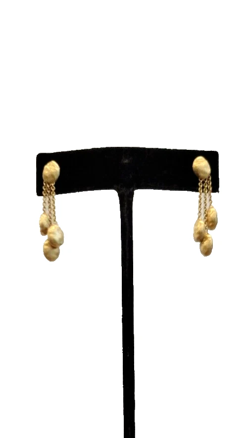 Pendientes colgantes de eslabones de cadena de tres hebras Siviglia de oro amarillo de 18 quilates MARCO BICEGO Foto 3 de 4