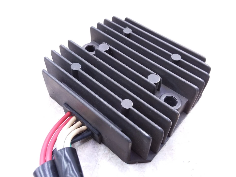Regulador rectificador de voltaje Yamaha 1100 Maxim XJ XJ1100 1982 ANX-C40 PJ Foto 3 de 4