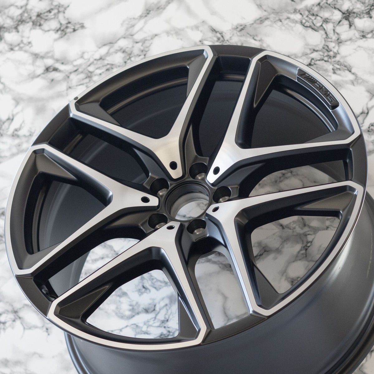 Mercedes GLE53 AMG 21