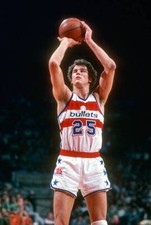 Mitch Kupchak of the Washington Bullets Basketball 1980 Photo 5