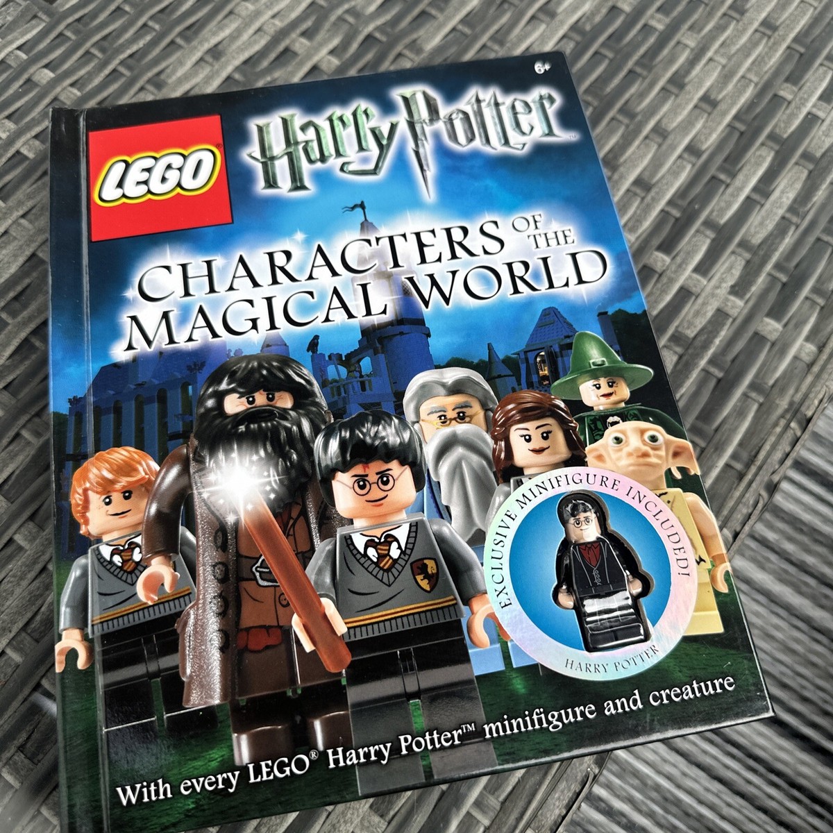 LEGO Harry Potter Book,Characters of the Magical World by DK,With  Minfigure, H16