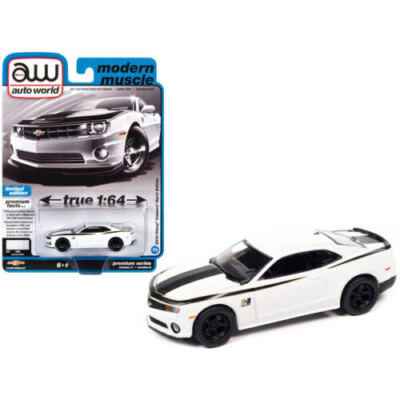 2010 Chevrolet Camaro HURST  White **RR** Auto World Premium 1:64