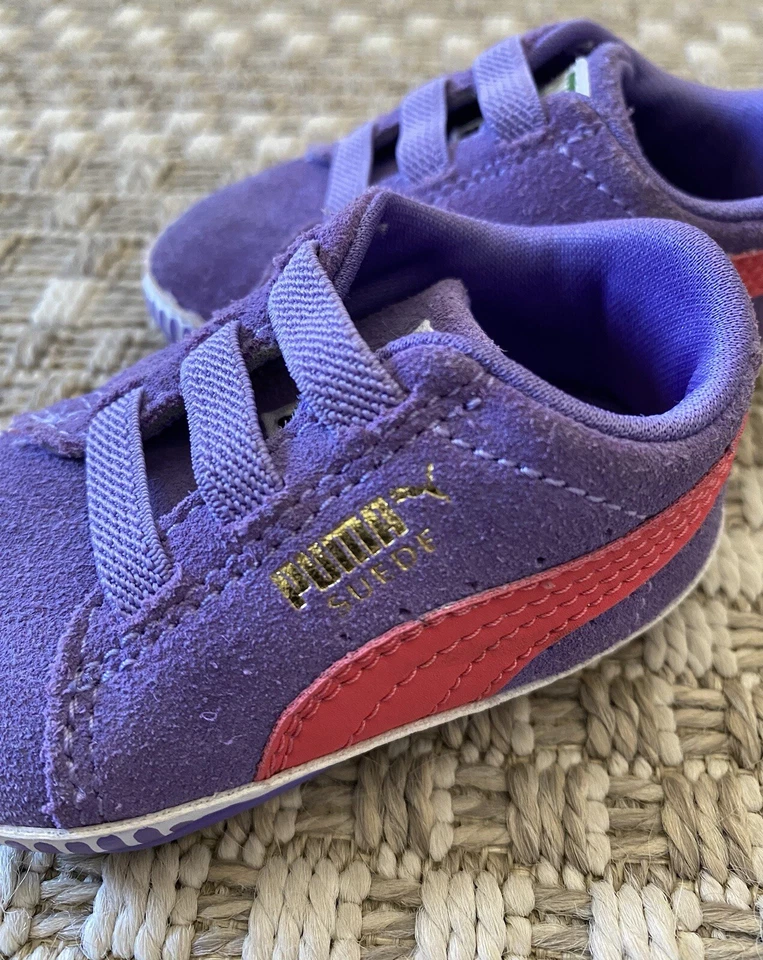 Nuevo PUMA Púrpura Gamuza Bebé Botines Cuna Zapatos EE. UU. Niño Pequeño 2 / EUR 17 Foto 3 de 4