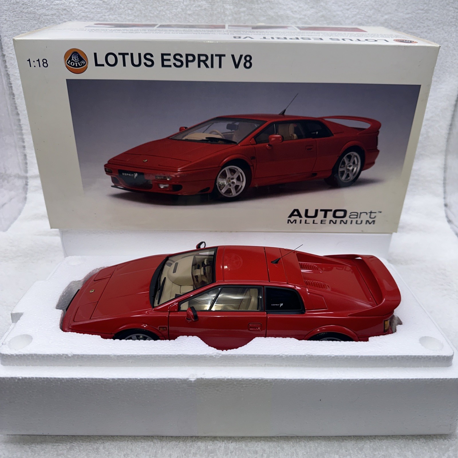 AUTOart Lotus Esprit V8 S4 Red 75311