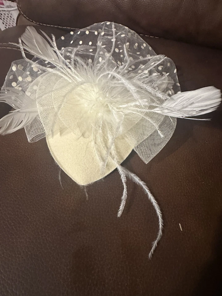 Vintage FLORAL FACSINATOR - Silk Feathers Pearls Clip On- Bridal IVORY Elegance - Image 2 of 3