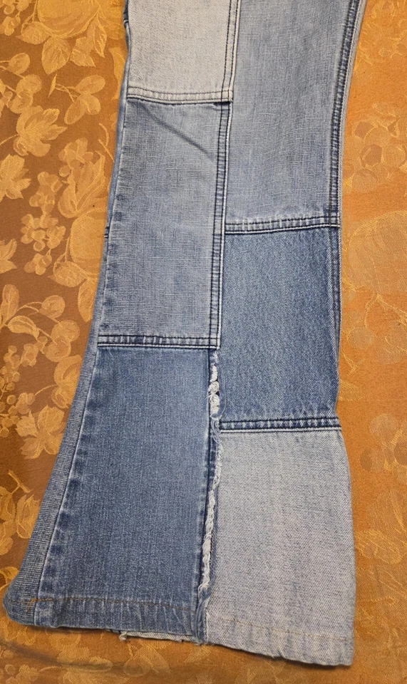 Pantalones de mezclilla acampanados vintage Y2K años 90 Mudd tiro bajo retazos talla 11 Foto 2 de 4