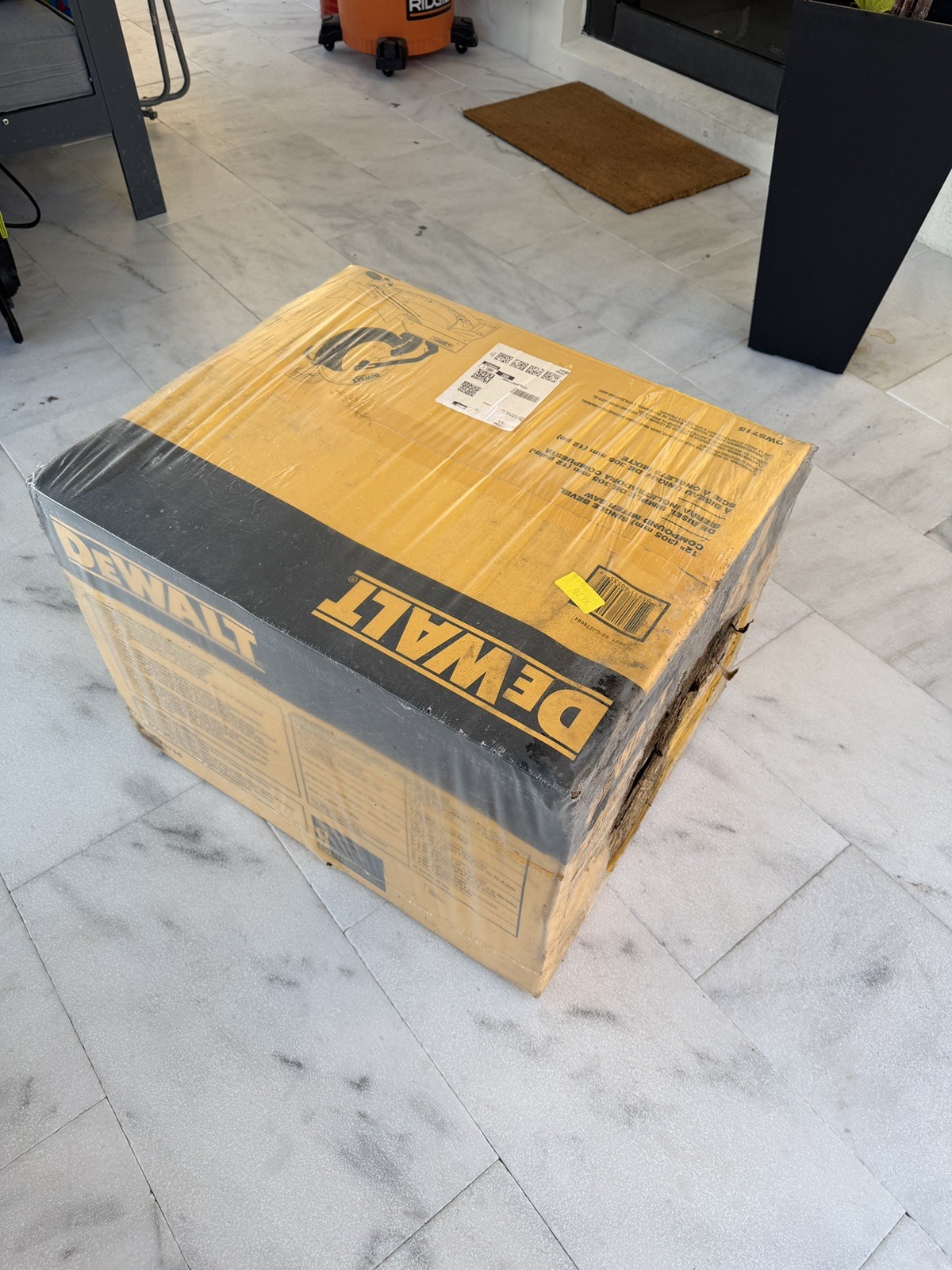 DEWALT 12-Inch Miter Saw, 15-Amp, Single Bevel, Compound (DW