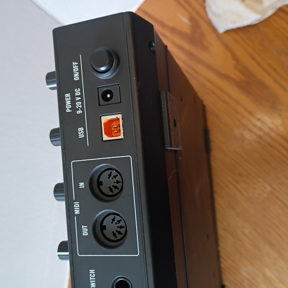 Native Instruments Traktor Kontrol S4 MK1 DJ Controller - FOR PARTS/NOT ...