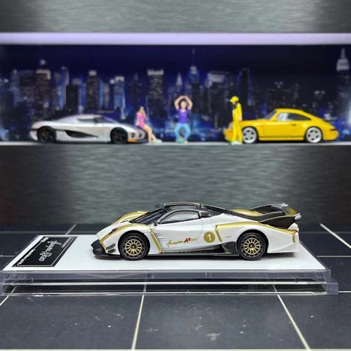 Top Models 1:64 Platinum Pagani Alloy Car Model - Picture 2 of 3