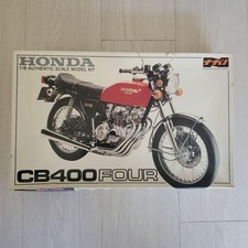 Honda Cb400 Four 1975 scala 1/8 kit modellino plastica replica moto