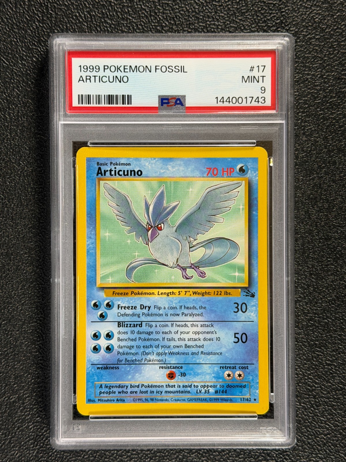 1999 Pokemon Fossil #17 ARTICUNO Base Set Series RARE 17/62 Pokemon Card PSA 9