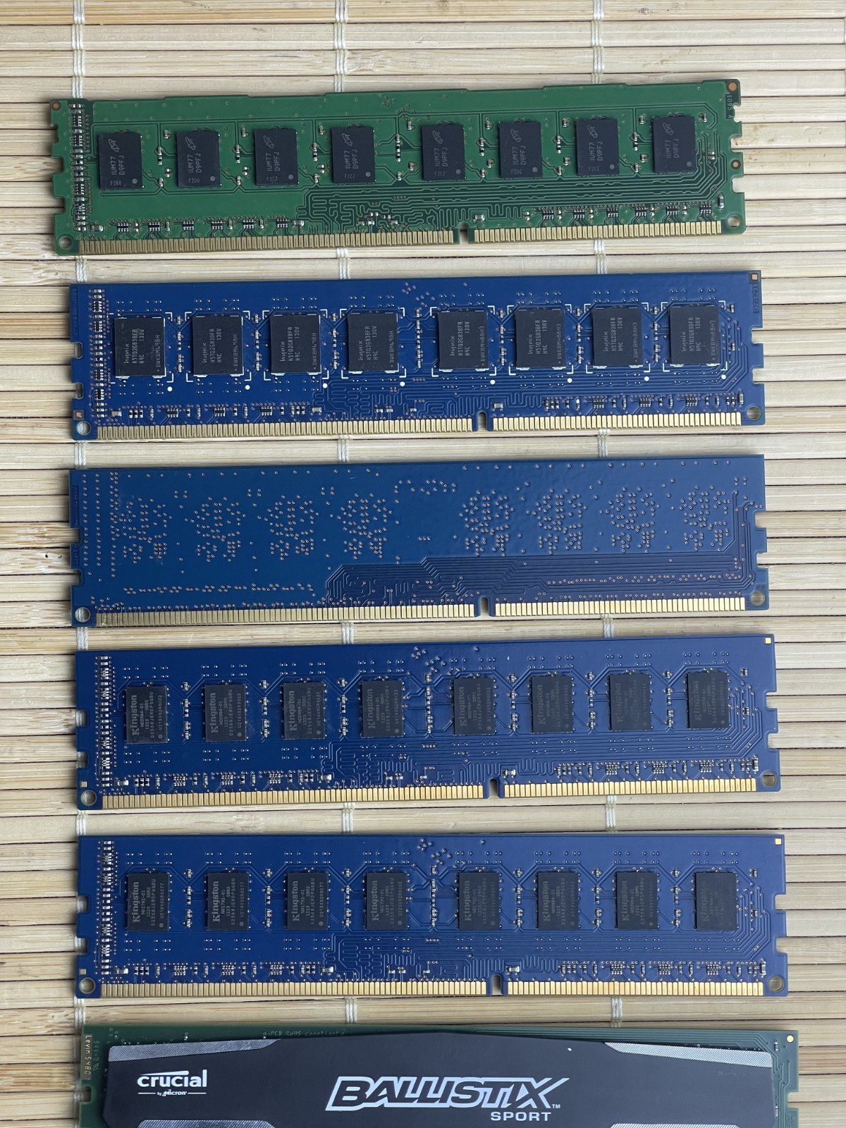 Mix lot of (6) 8GB, 4GB, 2GB DDR3 Computer RAM MEMORY STICKS - Untested ...