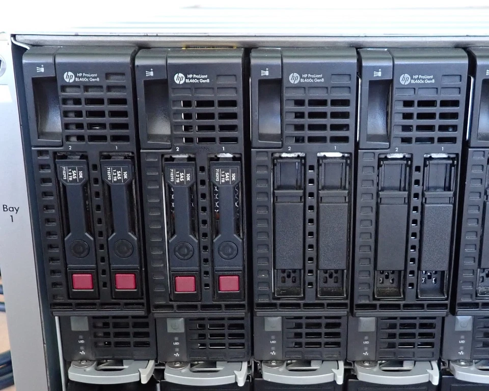 HP BladeSystem C7000 G3 3PH Chassis 8x BL460c Gen8 with Spec + 1x D2220sb Blades - Image 4 of 4