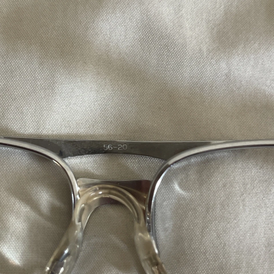 Marco de gafas Capri Carlton 56-20 vintage nuevo de colección Japón para hombre rectangular cromo metal Foto 3 de 4