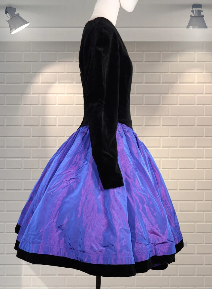 Винтажный 1980-х Laura Ashley бархата и полная юбка коктейльное платье - Великобритания 6 - Изображение 2 из 4