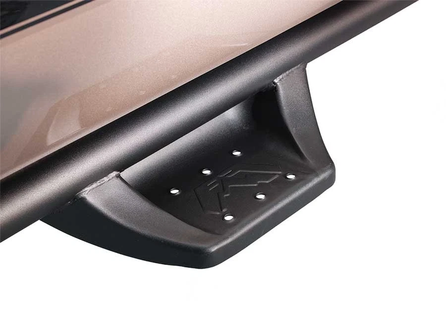 Боковая ступенька Fab Fours J1010 - Изображение 3 из 4