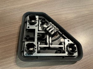 BMW 5er E39 Touring Facelift Lampenträger Rückleuchte links 8371325 Heckklappe