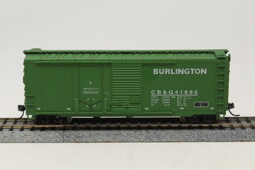 Combo puerta caja coche Burlington CB&Q 41695 RTR verde escala HO Accurail 3813 40' | Condition: Used