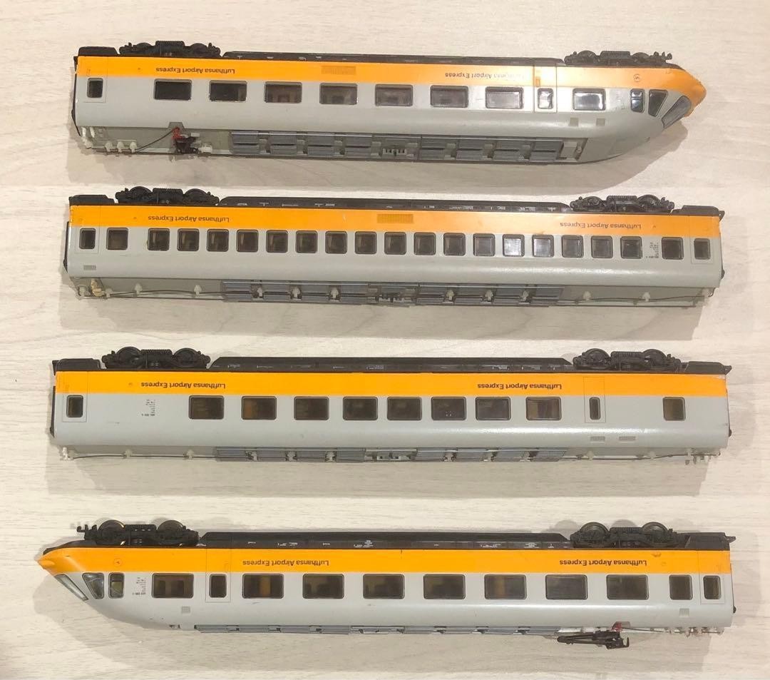 Lufthansa Airport Express Ho Scale 4-car Train Set Model Railway
