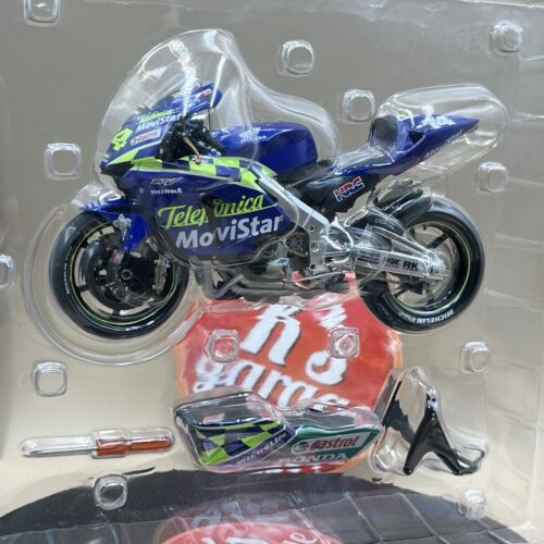 Tamiya 1/12 Honda RC211V Daijiro Kato #74 Finished Masterwork Collection 21010 - Picture 6 of 6